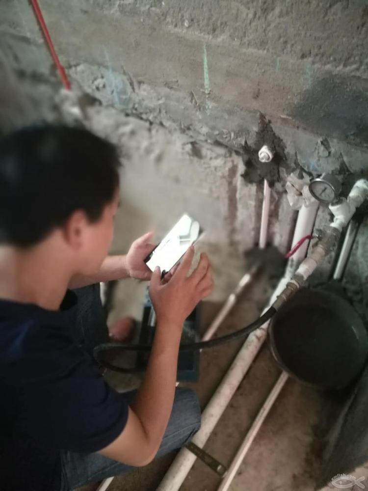 水管打壓測(cè)試，順利通過(guò)考核！