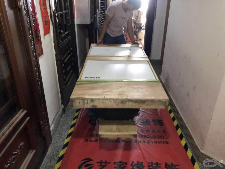一家四口期盼已久的浴缸入場啦！歡迎你丫！