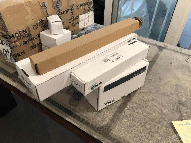 一家四口期盼已久的浴缸入場啦！歡迎你丫！